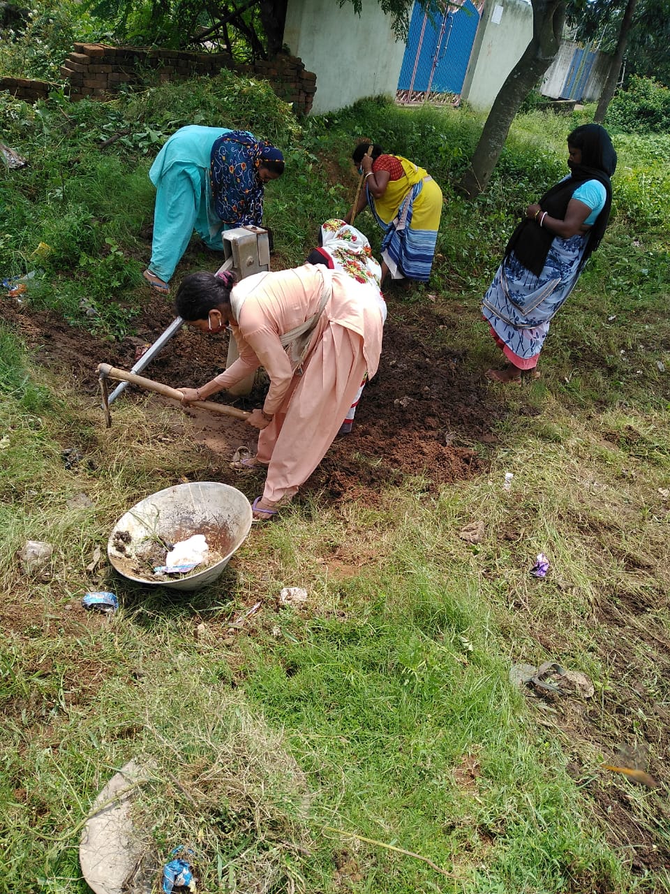 Handpump Cleaning (Covid-19 Relief Work) photo 2