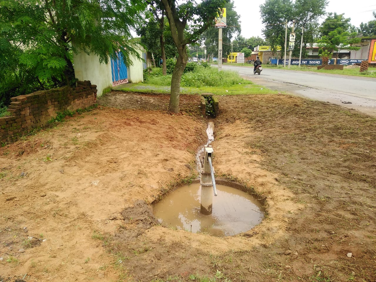 Handpump Cleaning (Covid-19 Relief Work) photo 5