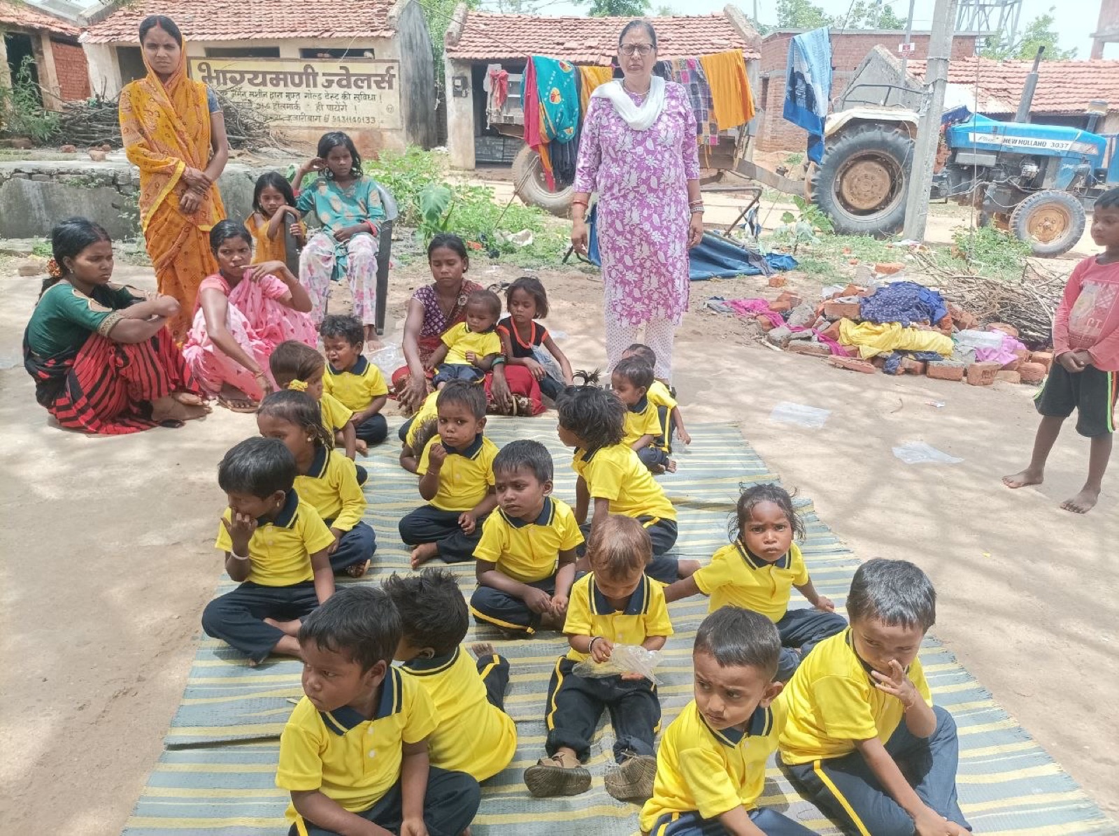Dress Distribution at Five Balbadi Centres photo 2
